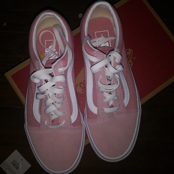 Vans - Picture 3 of 6